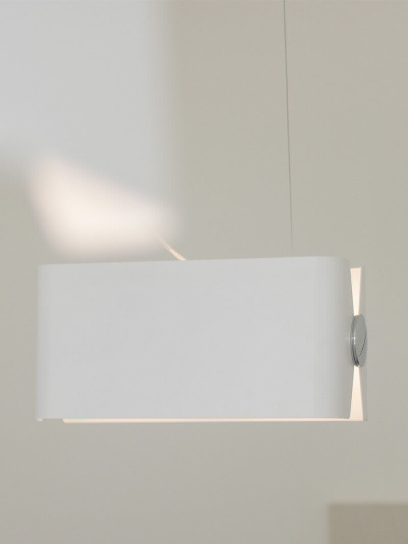 Sala con iluminación de deseño